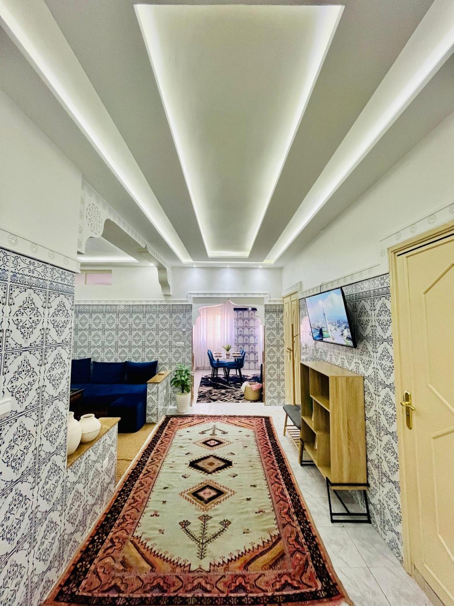 Apartment With Ac, Patio And Rooftop Appartement Climatise Avec Patio Et Toit Terrasse マラケシュ エクステリア 写真