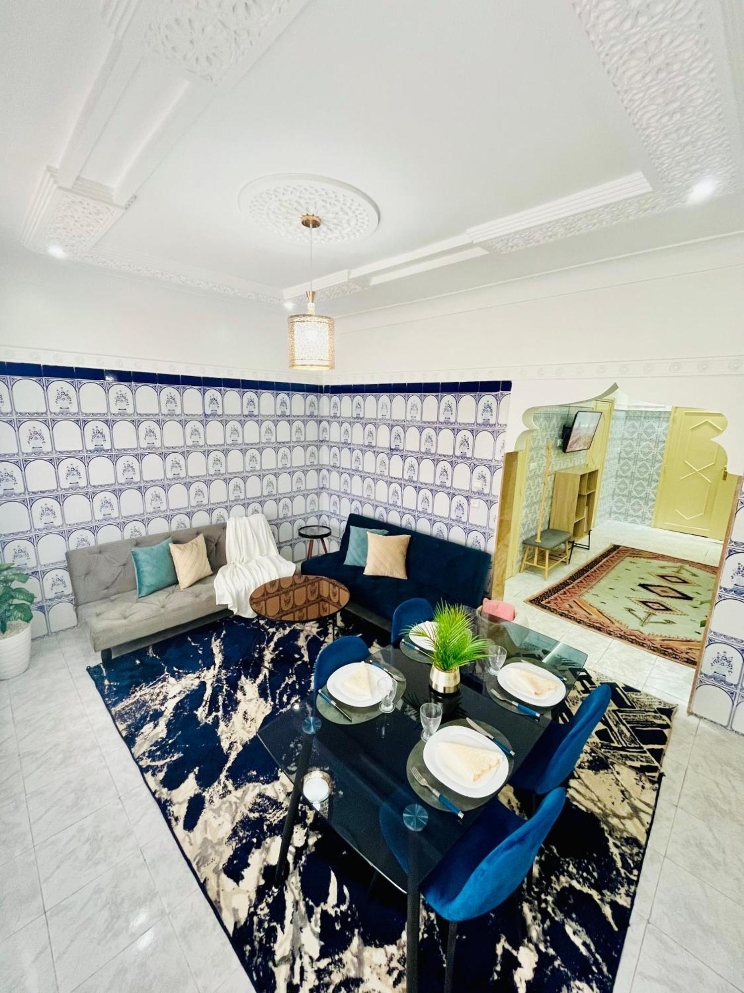 Apartment With Ac, Patio And Rooftop Appartement Climatise Avec Patio Et Toit Terrasse マラケシュ エクステリア 写真