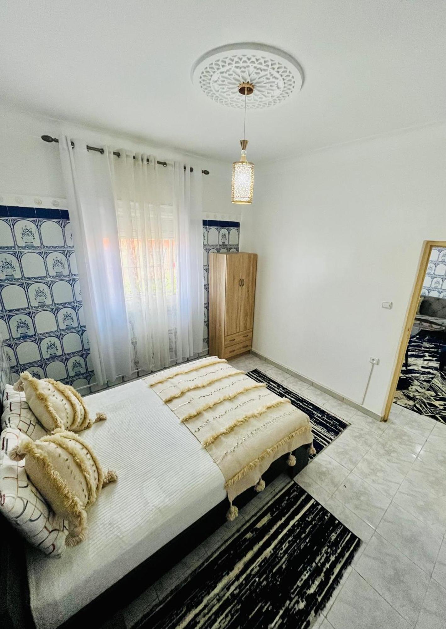 Apartment With Ac, Patio And Rooftop Appartement Climatise Avec Patio Et Toit Terrasse マラケシュ エクステリア 写真