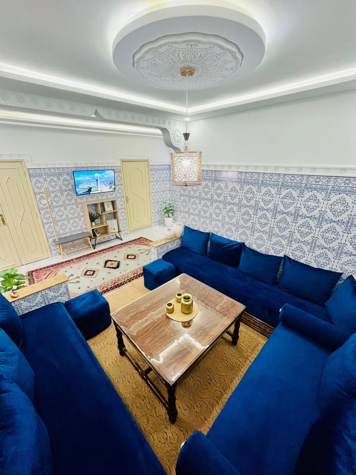 Apartment With Ac, Patio And Rooftop Appartement Climatise Avec Patio Et Toit Terrasse マラケシュ エクステリア 写真