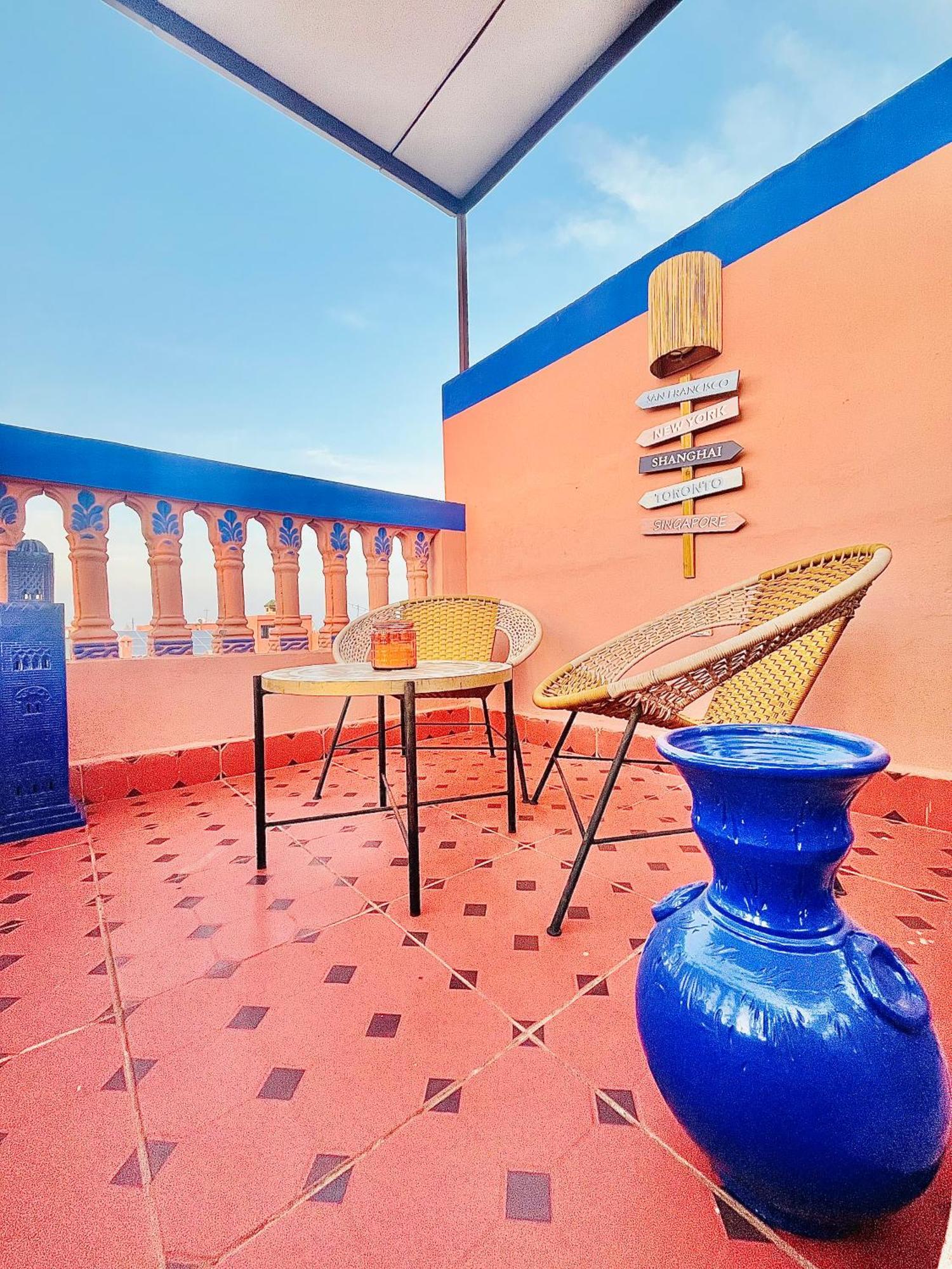 Apartment With Ac, Patio And Rooftop Appartement Climatise Avec Patio Et Toit Terrasse マラケシュ エクステリア 写真